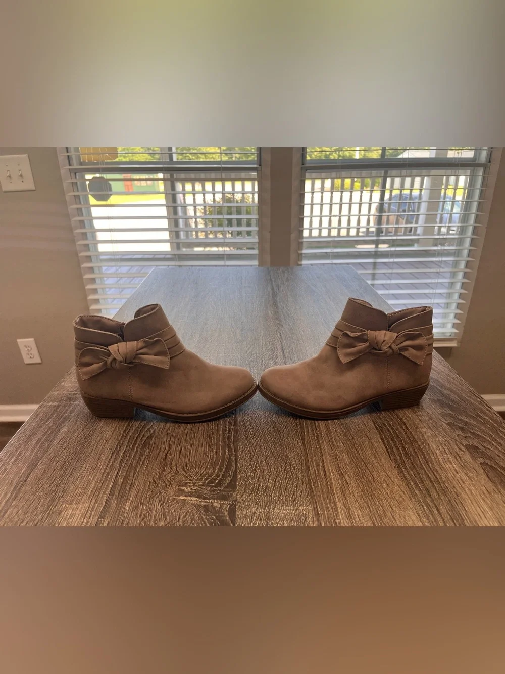 Kohl's Taupe Bow Ankle Boots for Kids